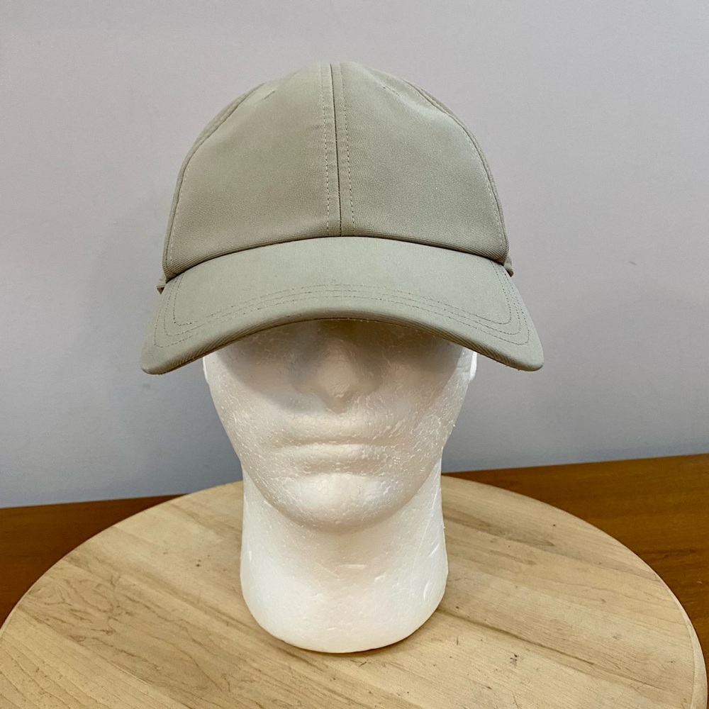 Lululemon On the‎ Fly Ball Cap
Riverstone Grey Hat Adjustable SnapBack Athletic